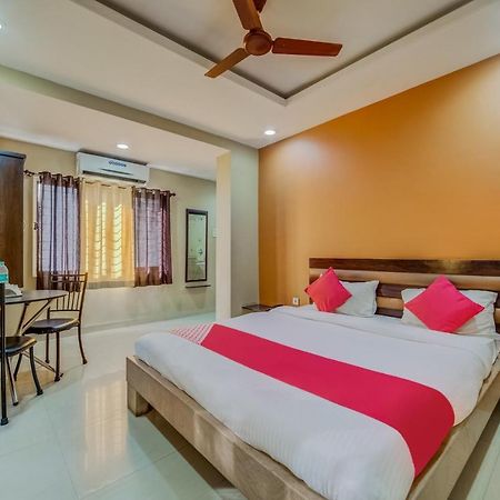 Oyo 18431 Hotel Celestee Grand Hyderabad Ngoại thất bức ảnh