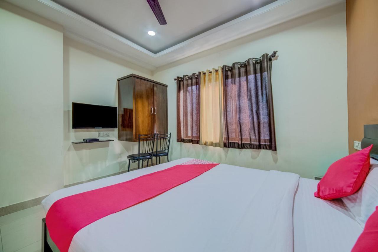 Oyo 18431 Hotel Celestee Grand Hyderabad Ngoại thất bức ảnh