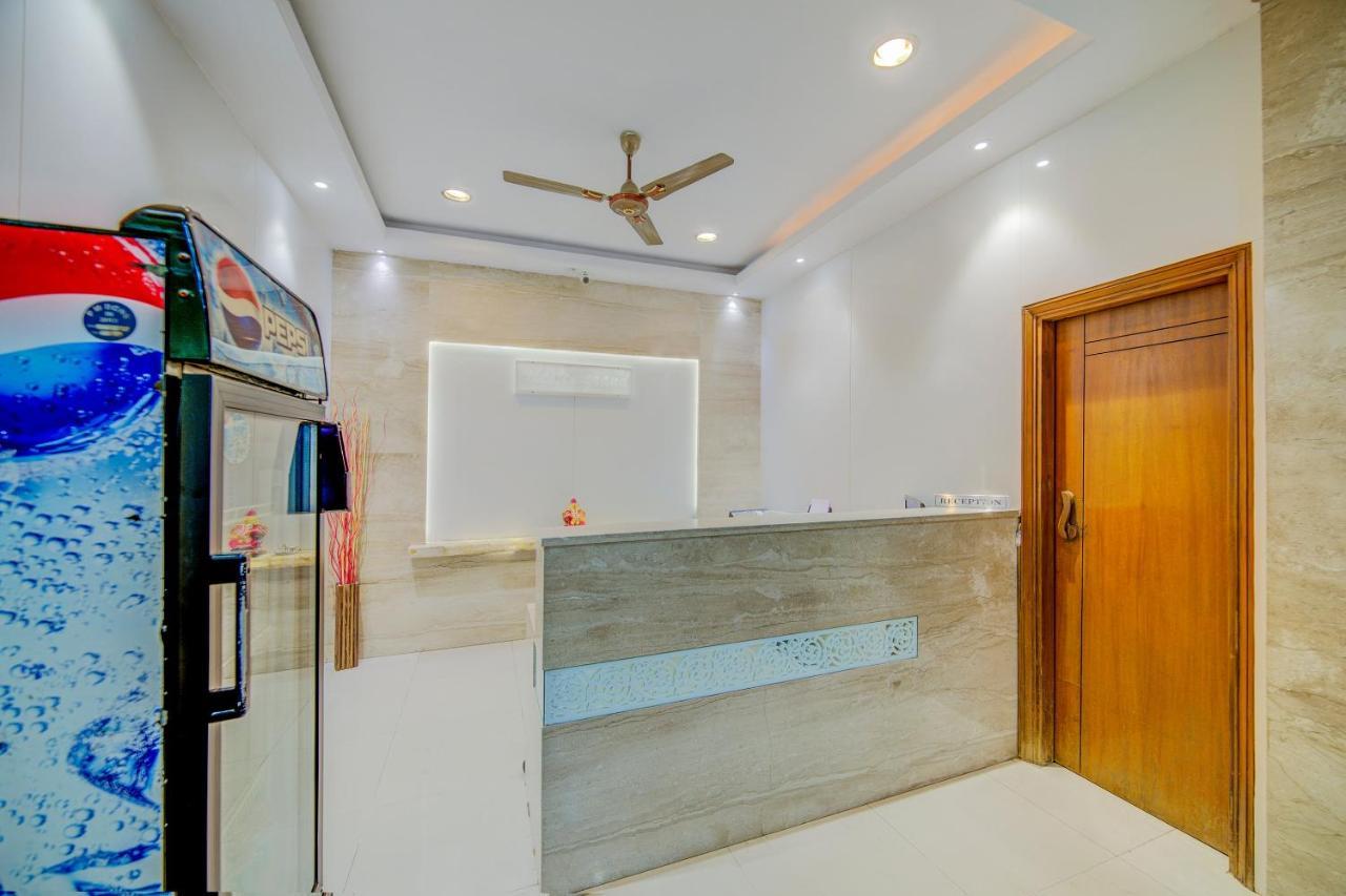 Oyo 18431 Hotel Celestee Grand Hyderabad Ngoại thất bức ảnh