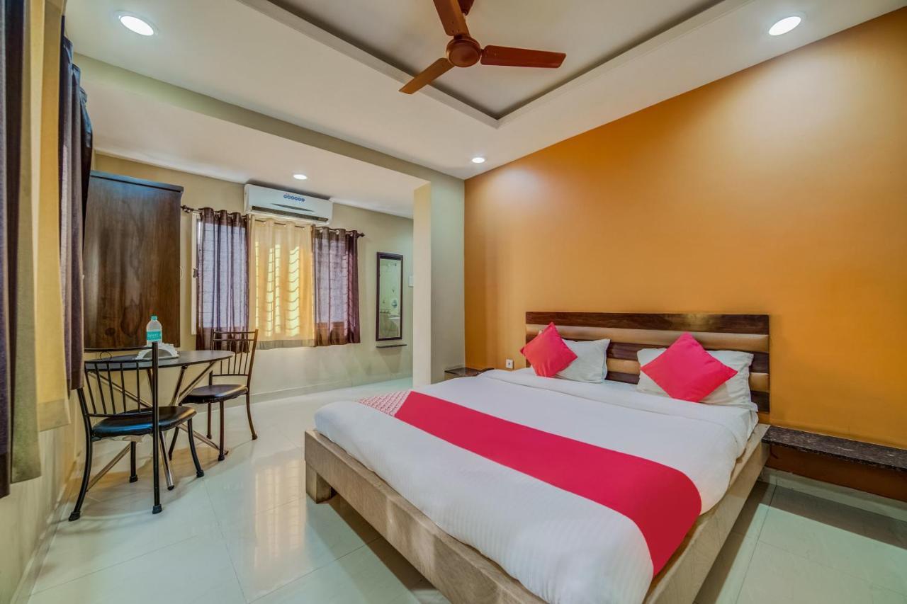 Oyo 18431 Hotel Celestee Grand Hyderabad Ngoại thất bức ảnh