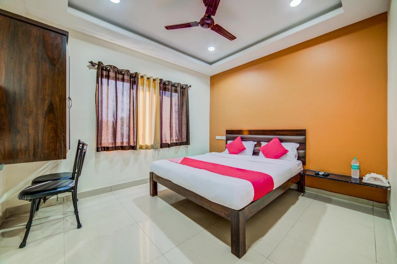 Oyo 18431 Hotel Celestee Grand Hyderabad Ngoại thất bức ảnh